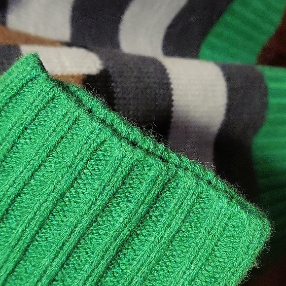 NWOT - With Love Derek Fun Holiday Sweater - Picture 5 of 8